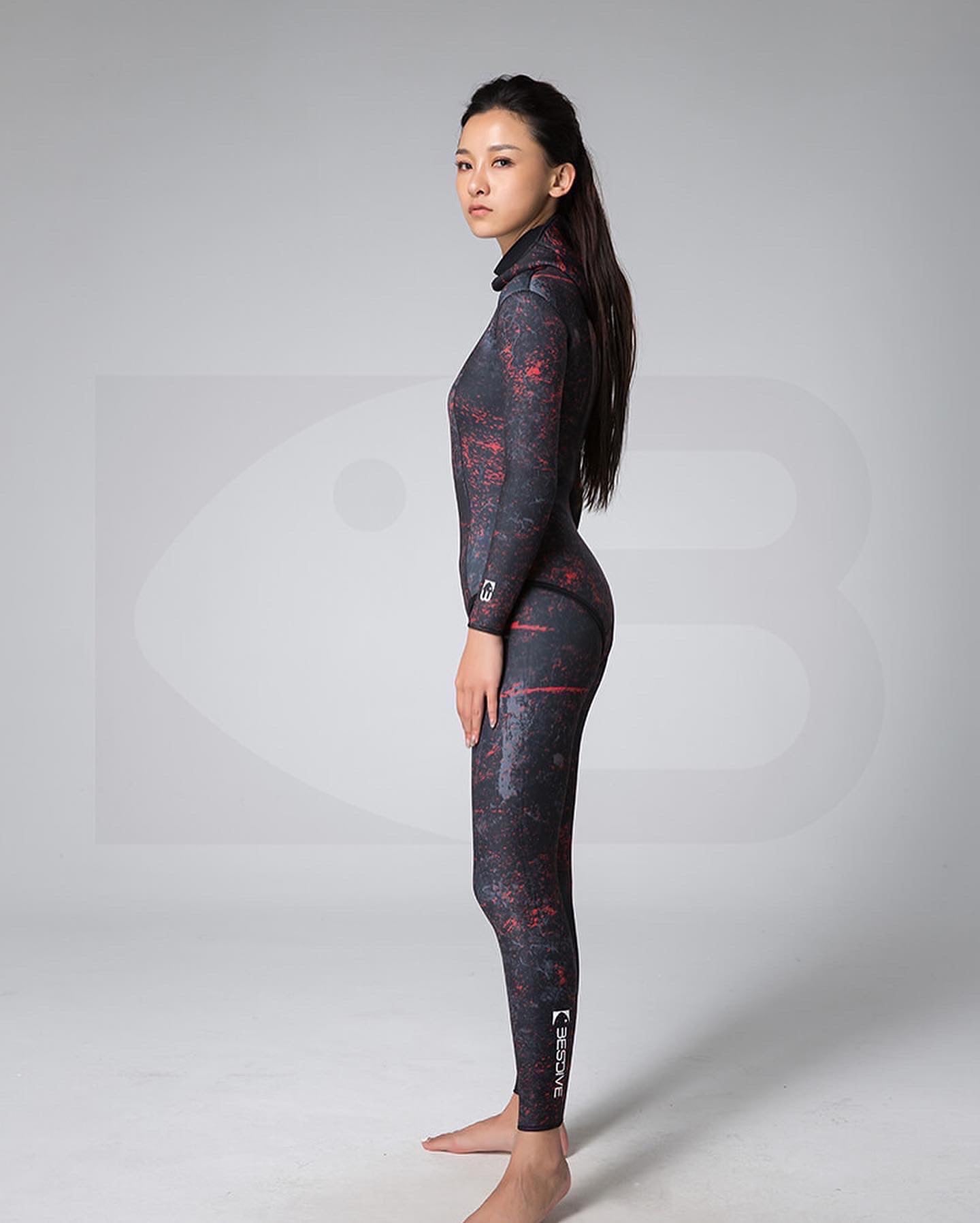 BLUEHOLE SPEARFISHING