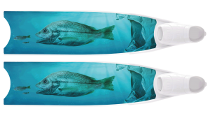 PLASTIC IN OCEAN FINS